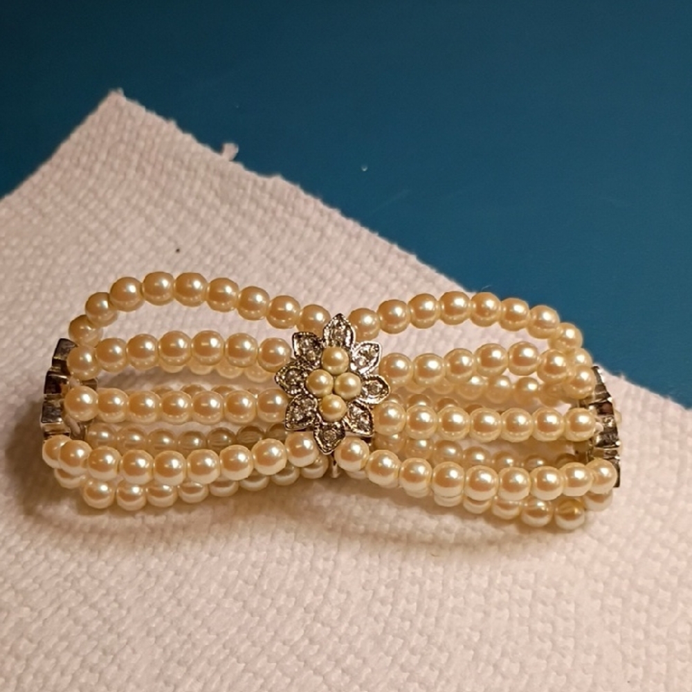 Monet Pearl and Silver Bracelet